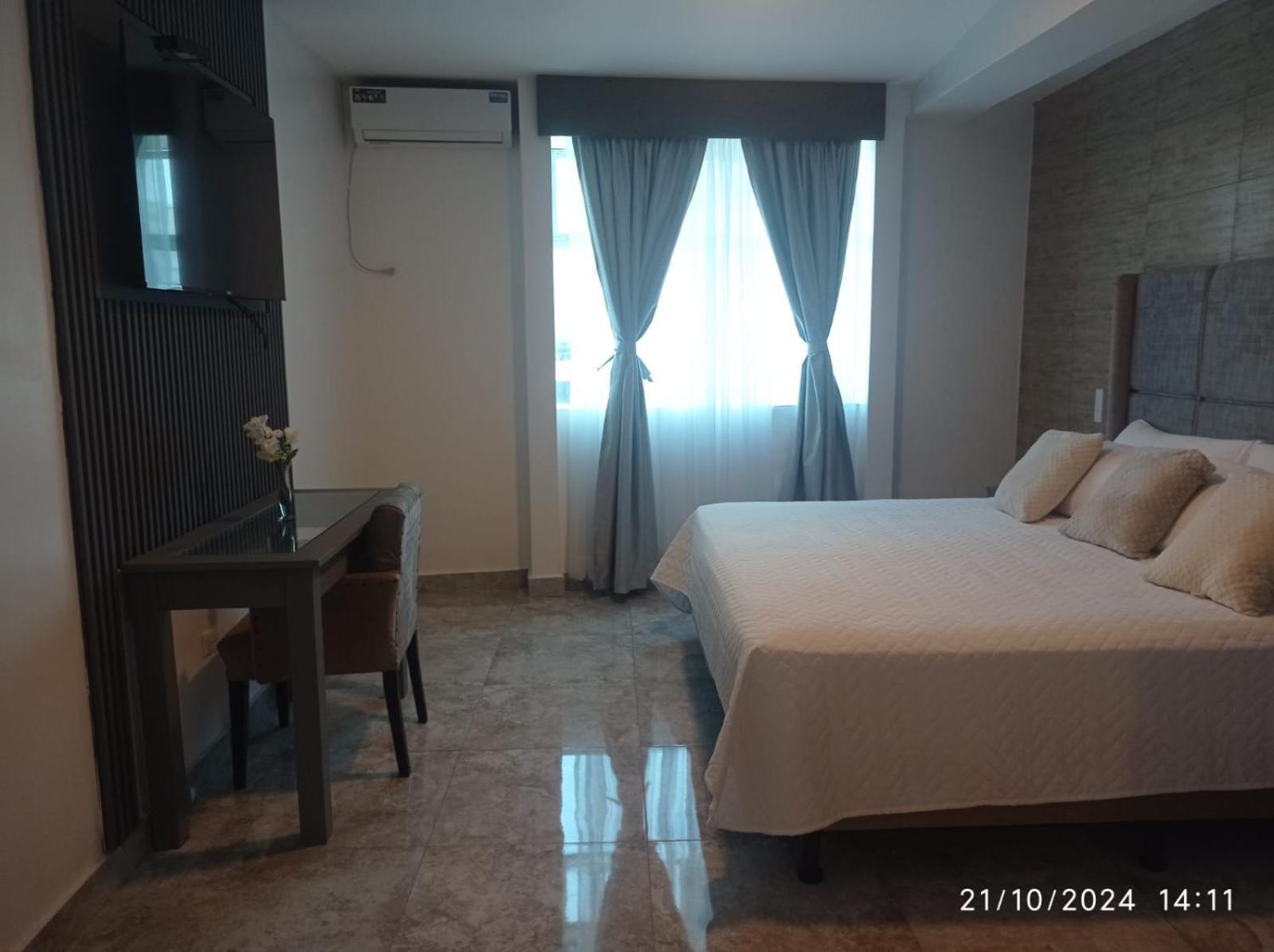 Hotel Presidente Internacional Гуаякуил Екстериор снимка